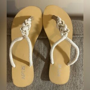 Apt 9 Size S (5-6) Off White Embellish Knotted Rope Sandals